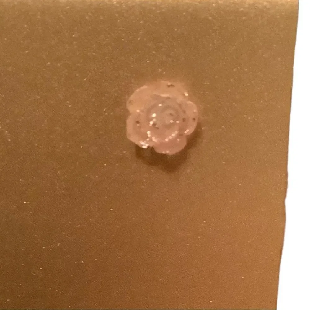 🌼🌼Rose pink iridescent studs kids NWOT🌼🌼